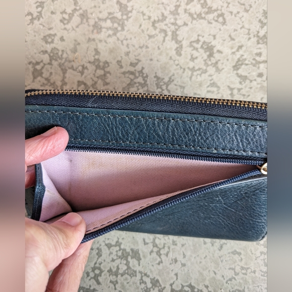 Fossil wallet, clutch, leather wristlet - Picture 7 of 11